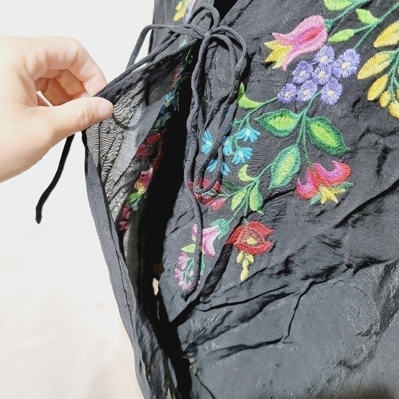 UMGEE GAUZY FLORAL EMBROIDERED DETAIL LONG SLEEVE BLOUSE FAUX WRAP MIDRIFF SZ SM - Picture 4 of 7